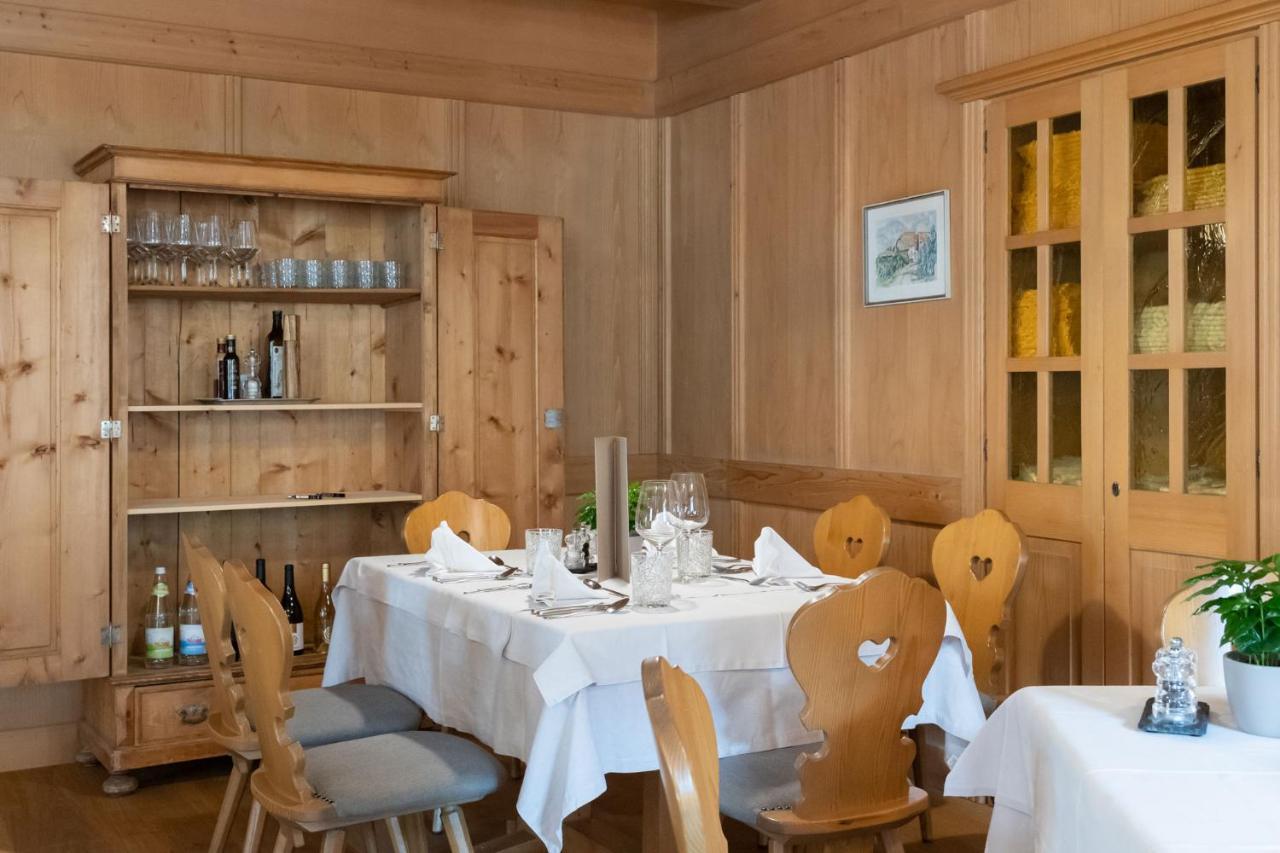 Hotel Teutschhaus Cortina Sulla Strada del Vino Luaran gambar