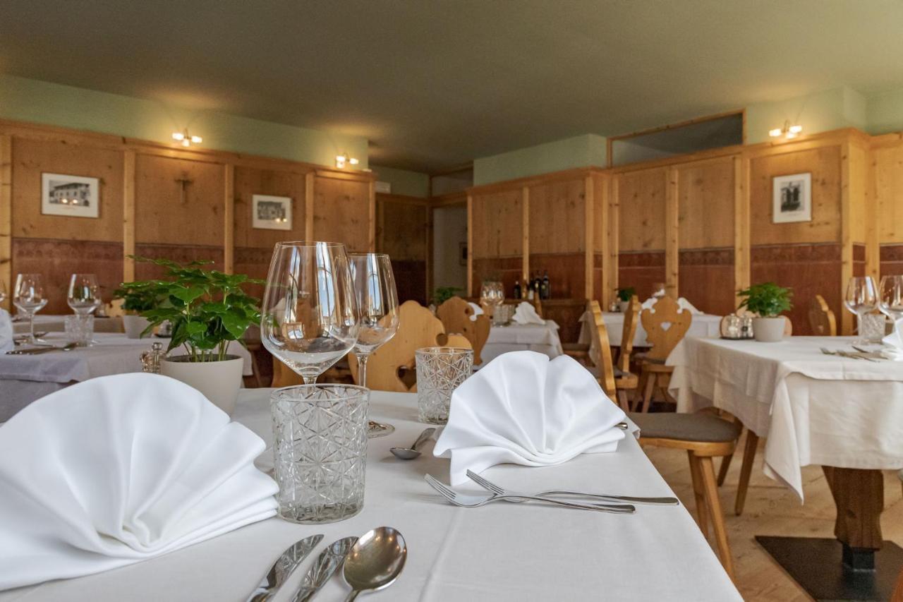 Hotel Teutschhaus Cortina Sulla Strada del Vino Luaran gambar