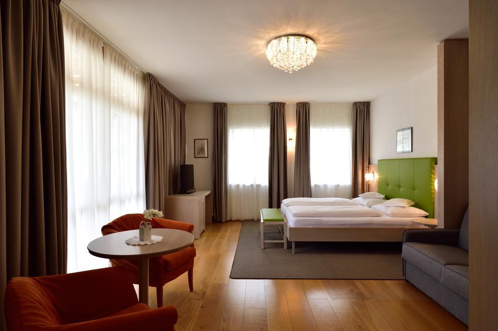 Hotel Teutschhaus Cortina Sulla Strada del Vino Bilik gambar