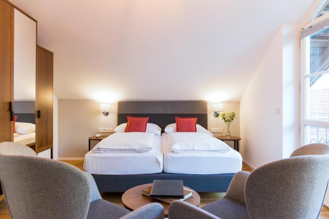 Hotel Teutschhaus Cortina Sulla Strada del Vino Luaran gambar